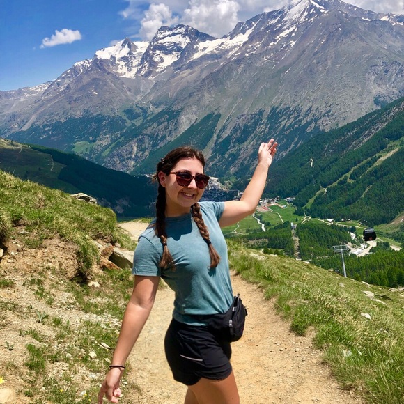 Hi I’m hannah ☀️ - Picture 1 of 1